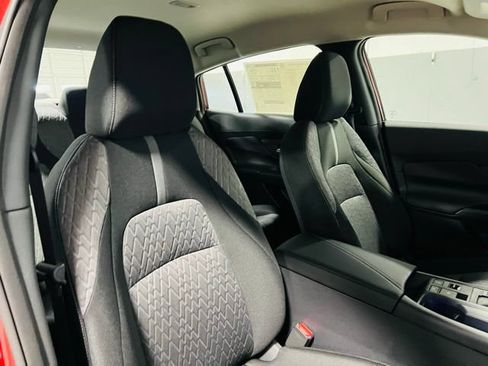 New 2026 Nissan Sentra SV w/ SV Convenience Package FWD image 31