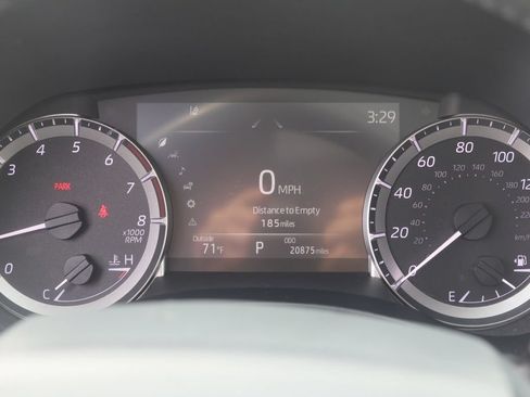 Used 2024 Toyota Highlander XLE AWD/4WD image 20