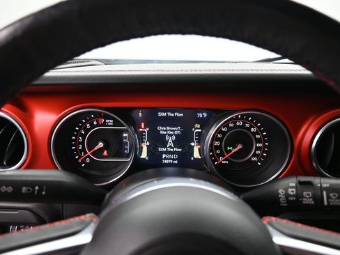 Used 2018 Jeep Wrangler Unlimited Rubicon w/ Dual Top Group AWD/4WD image 28