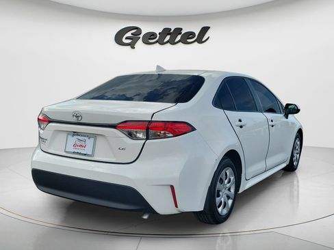 Used 2025 Toyota Corolla LE FWD image 5