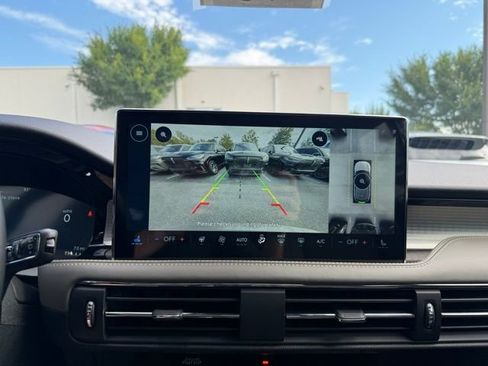 New 2025 Lincoln Corsair FWD w/ Equipment Group 101A image 10