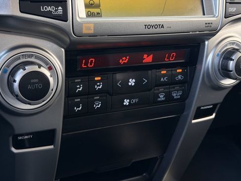 Used 2010 Toyota 4Runner Limited AWD/4WD image 20
