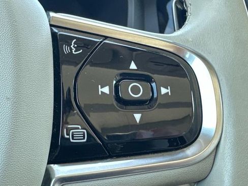 Used 2024 Volvo S60 B5 Plus image 24