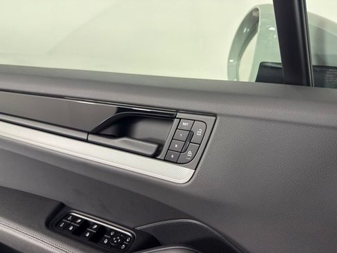 Certified 2024 Porsche Cayenne AWD/4WD image 19