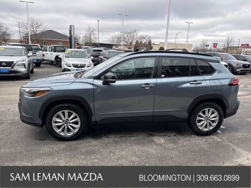 Used 2026 Toyota Corolla Cross LE image 8