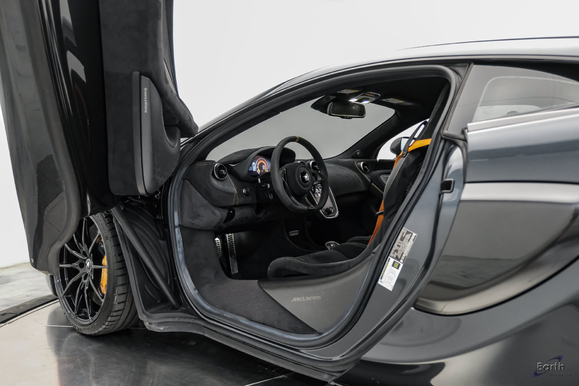 Used 2019 McLaren 600LT RWD image 42
