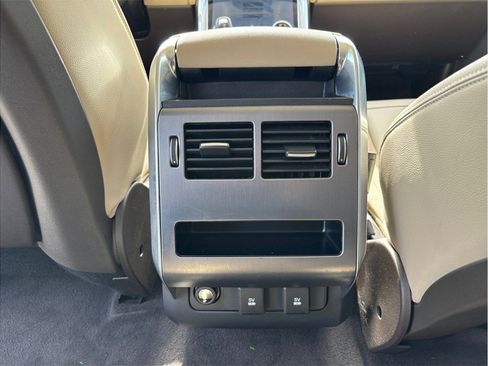 Used 2020 Land Rover Range Rover Sport SE image 41