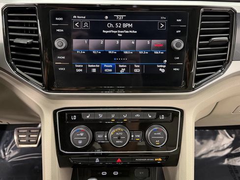 Used 2023 Volkswagen Atlas SEL R-Line AWD/4WD image 22