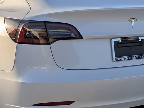 Used 2023 Tesla Model 3 Standard Range RWD image 8