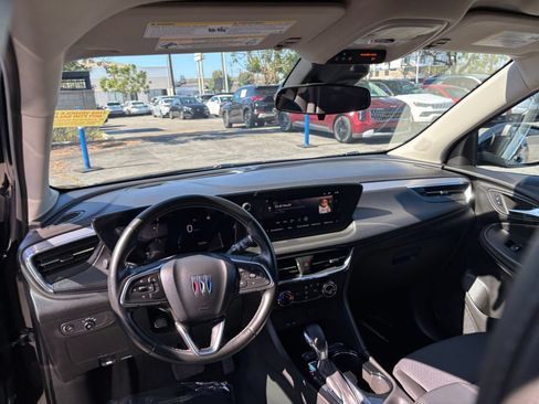 Used 2025 Buick Encore GX Preferred FWD image 34