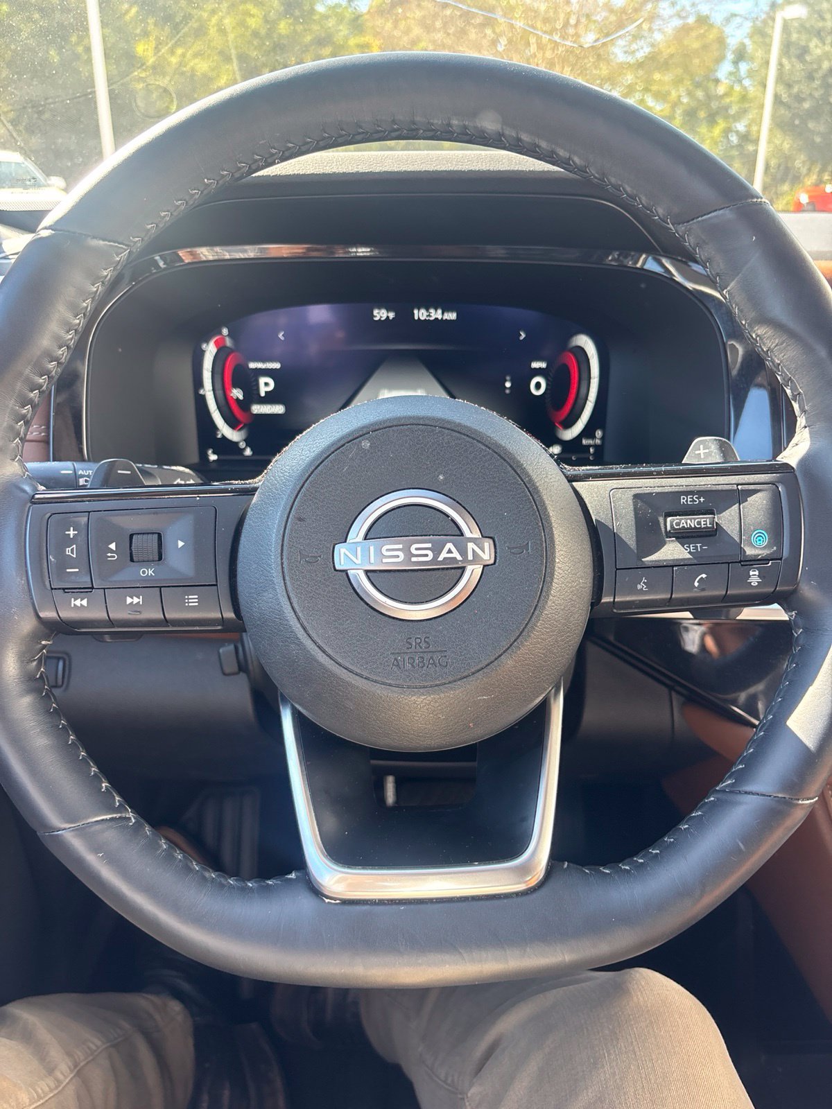 Used 2024 Nissan Pathfinder Platinum FWD image 4