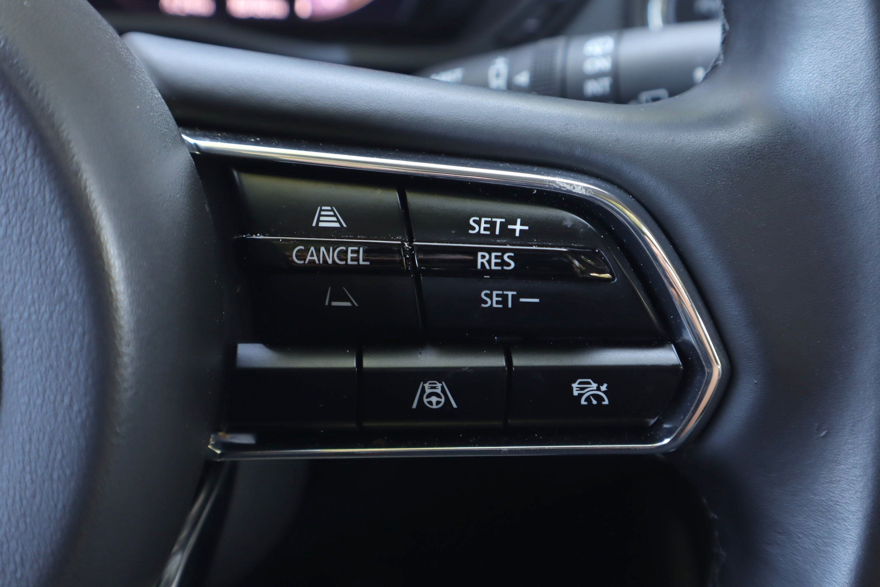 Certified 2025 MAZDA CX-70 Plug-In Hybrid w/ Premium Pkg AWD/4WD image 19