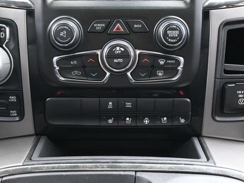 Used 2016 RAM 1500 Sport w/ Black Ram 1500 Sport Group AWD/4WD image 38