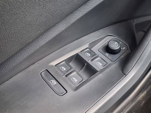 Used 2020 Volkswagen Jetta SE FWD image 15