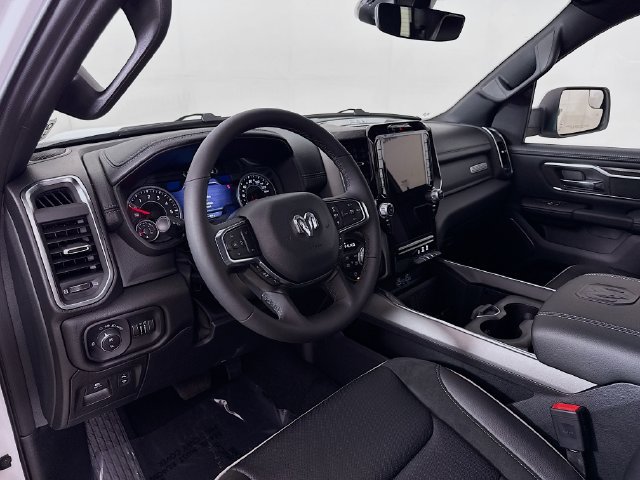 Used 2026 RAM 1500 Laramie AWD/4WD image 9
