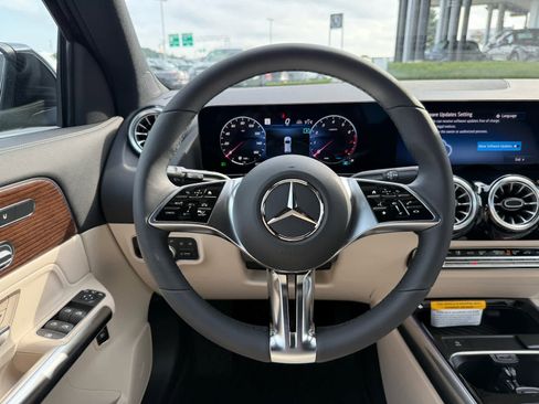 Certified 2026 Mercedes-Benz GLA 250 4MATIC image 14