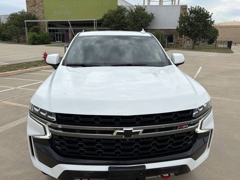 Used 2021 Chevrolet Suburban Z71 w/ Z71 Off-Road Package AWD/4WD image 12