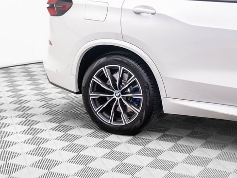 Used 2025 BMW X5 M60i image 37