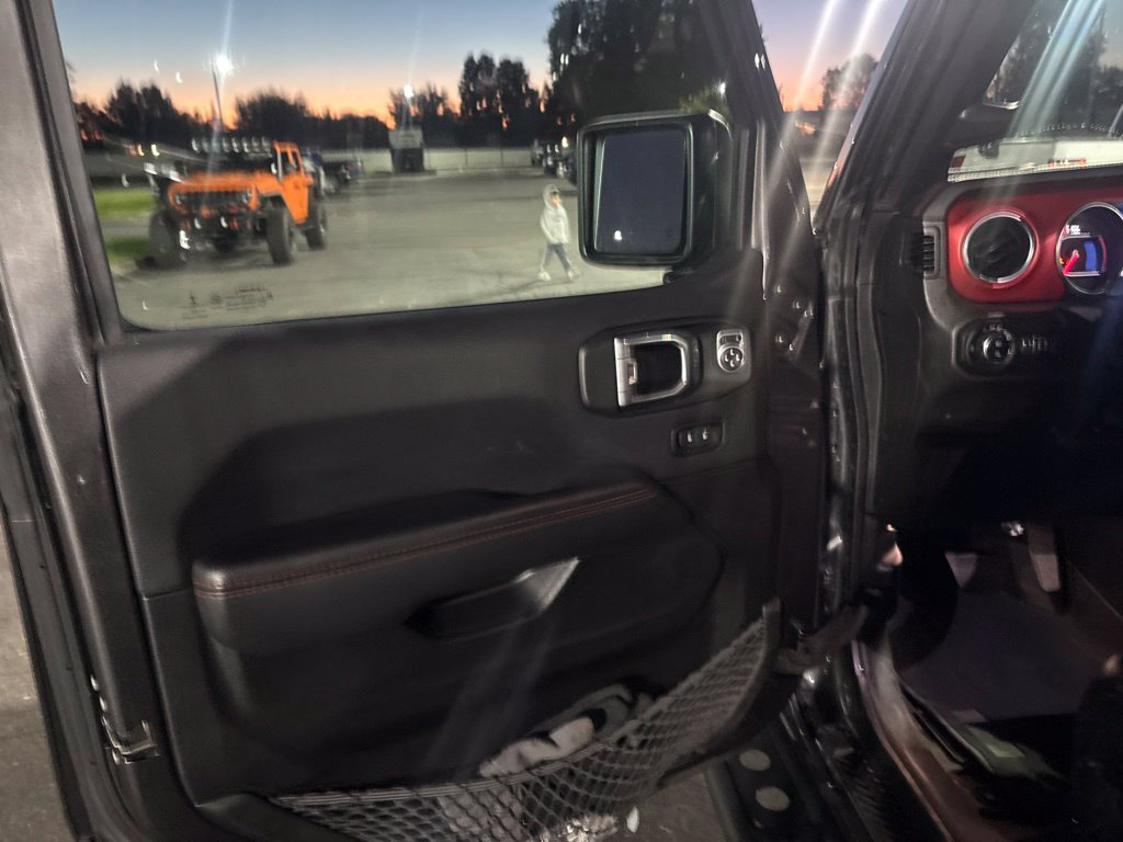 Used 2022 Jeep Gladiator Rubicon w/ Cold Weather Group AWD/4WD image 12