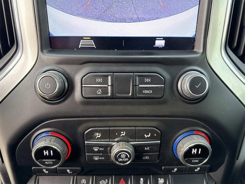 Used 2021 Chevrolet Silverado 1500 RST image 19