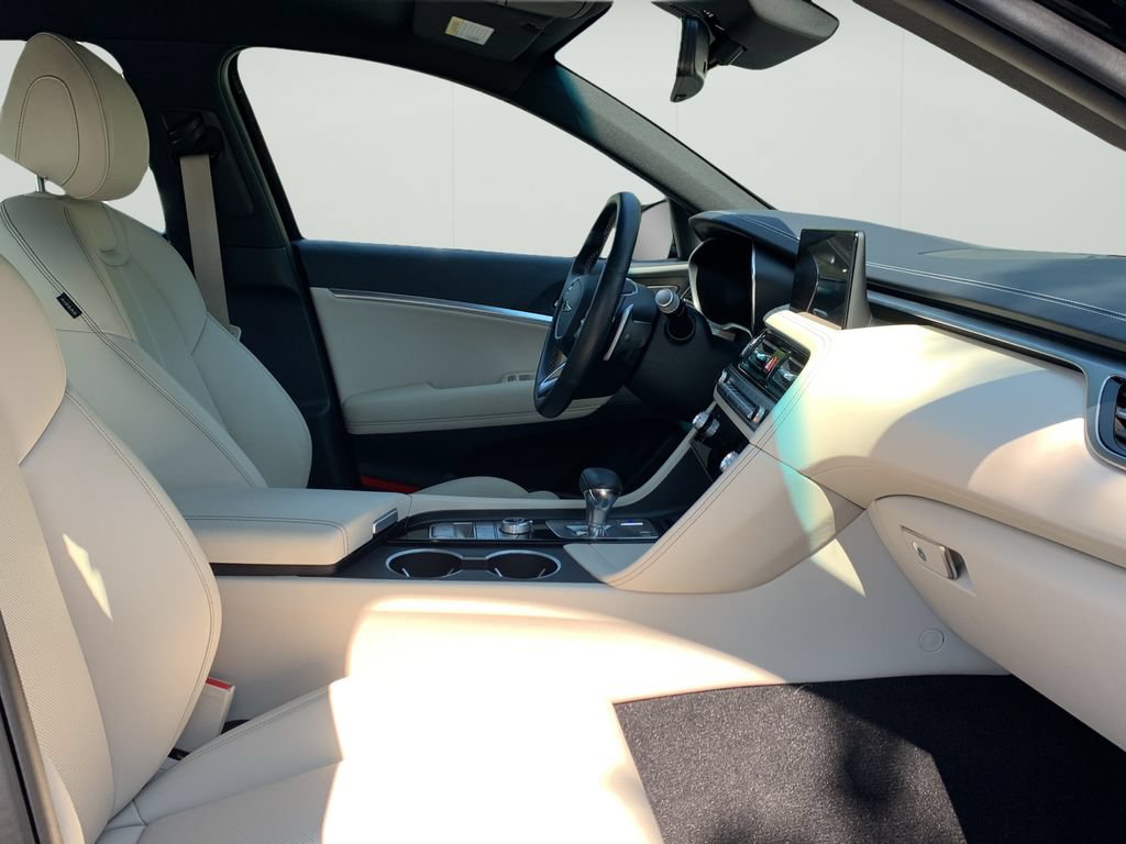 Certified 2026 Genesis G70 2.5T RWD image 35
