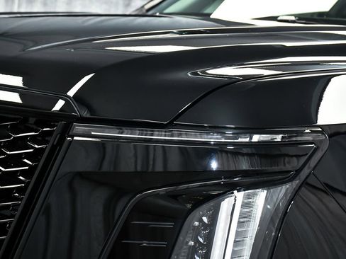 Used 2026 Cadillac Escalade ESV Platinum Sport w/ LPO, ONYX Package AWD/4WD image 81