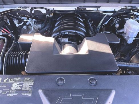 Used 2019 Chevrolet Silverado 1500 LT w/ All Star Edition image 27