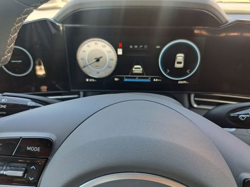 Used 2025 Hyundai Elantra SEL image 12