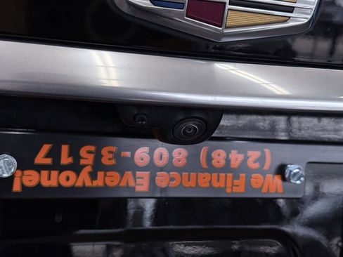 Used 2023 Cadillac XT6 Premium Luxury image 18