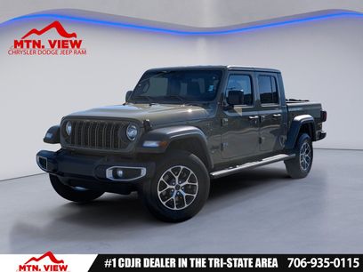 Used 2025 Jeep Gladiator Sport