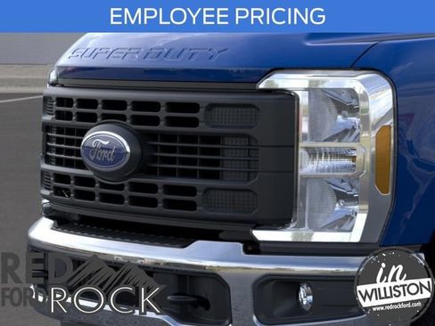 New 2026 Ford F250 XL w/ XL Chrome Package AWD/4WD image 17