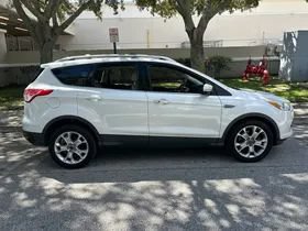 Used 2014 Ford Escape Titanium FWD image 4