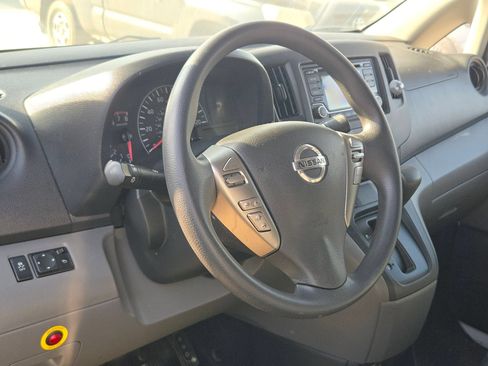 Used 2019 Nissan NV200 SV FWD image 10