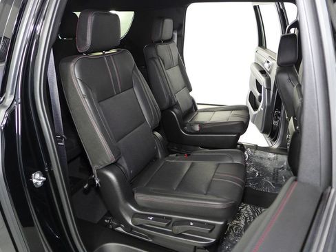 Used 2022 Chevrolet Suburban RST w/ Sport Performance Package AWD/4WD image 19