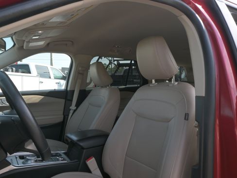 Used 2023 Ford Explorer Limited AWD/4WD image 8