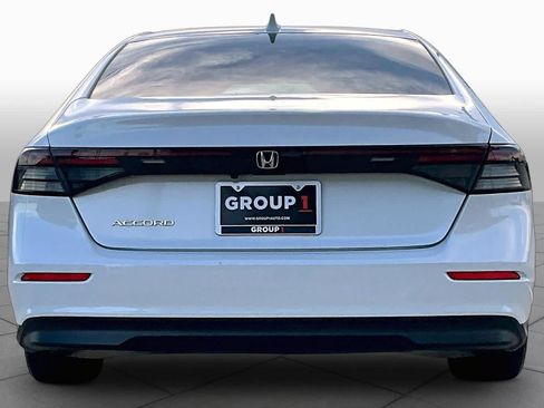Used 2023 Honda Accord EX image 5