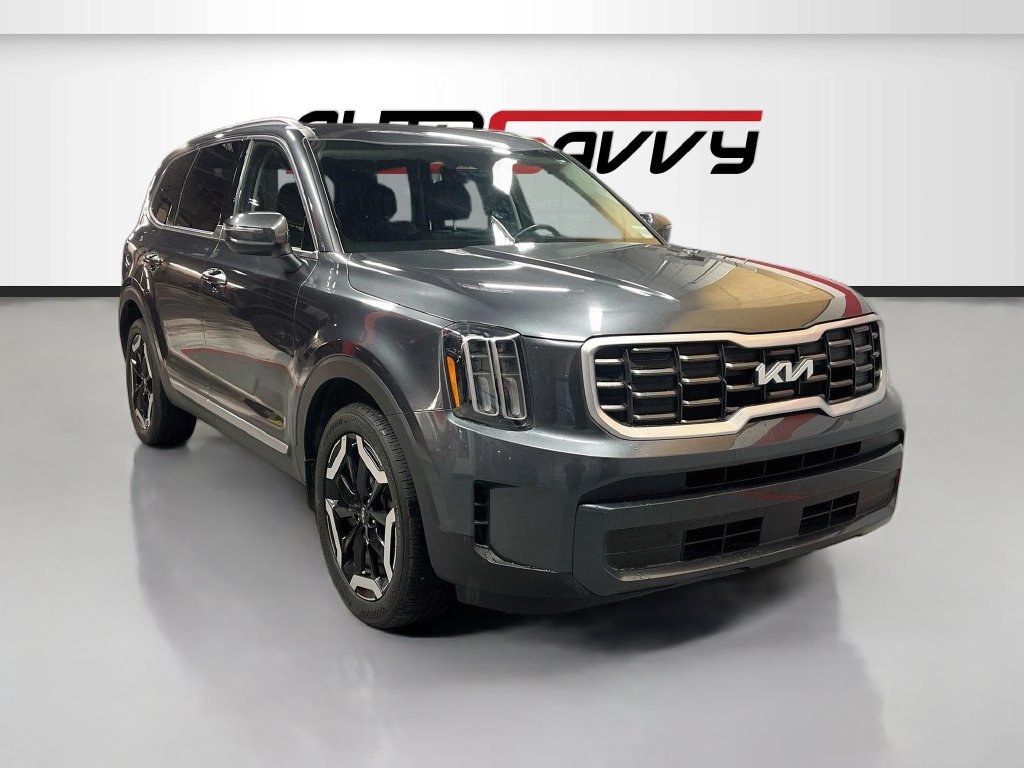 Used 2023 Kia Telluride S AWD/4WD image 1