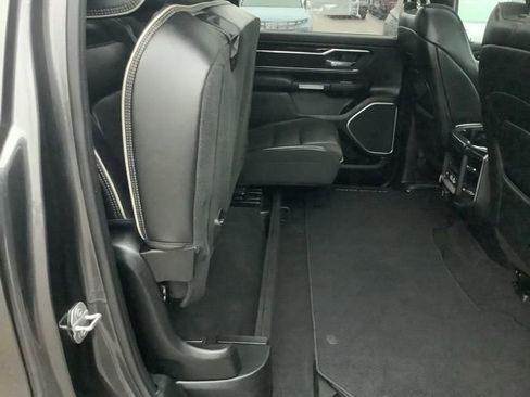 Used 2019 RAM 1500 Laramie image 10