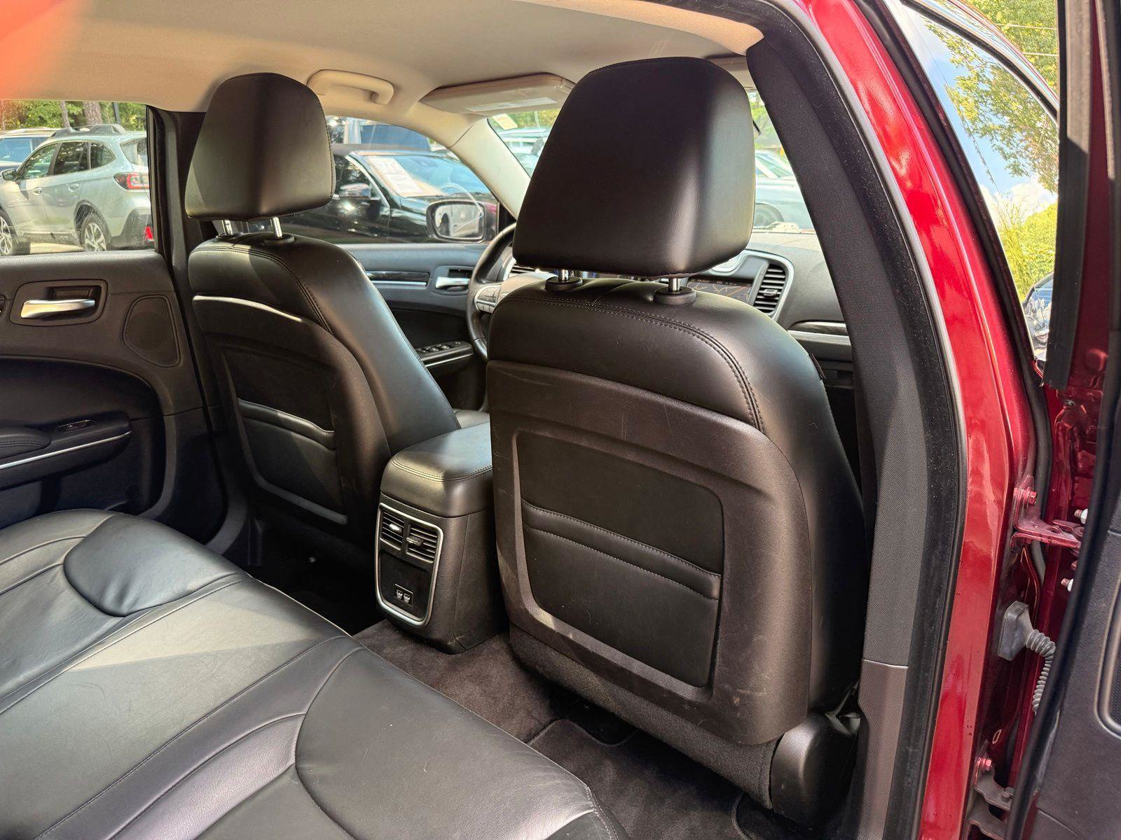 Used 2015 Chrysler 300 Limited w/ 300 Premium Group RWD image 19