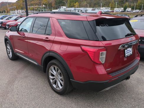 Used 2020 Ford Explorer XLT w/ Equipment Group 202A image 6