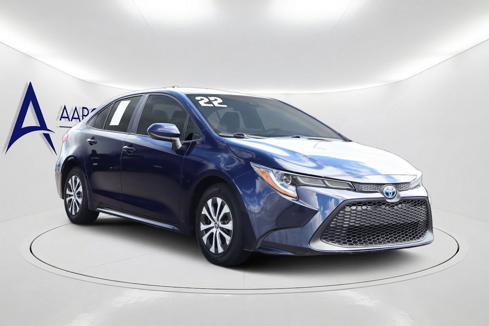 Used 2022 Toyota Corolla LE w/ Premium Interior Package FWD image 3