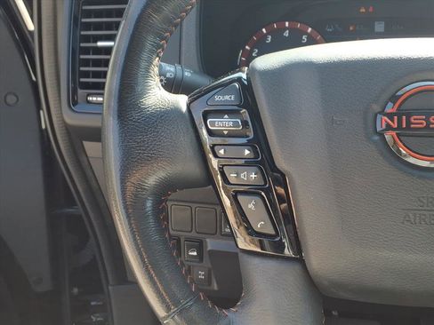 Used 2023 Nissan Frontier PRO-4X w/ Pro-4X Premium Package image 17