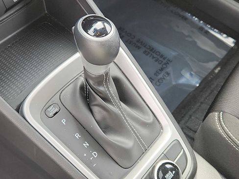 Used 2023 Hyundai Venue SEL w/ Cargo Package image 14