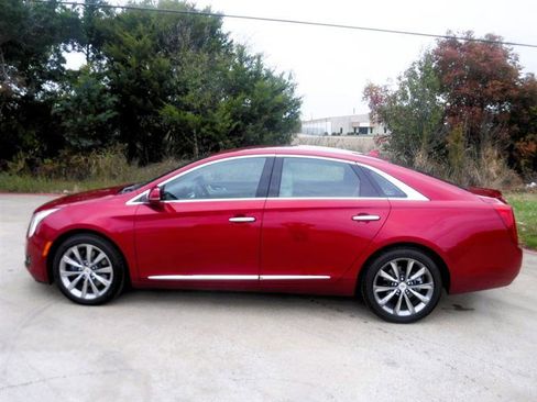 Used 2013 Cadillac XTS Base image 10