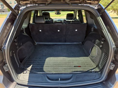 Used 2019 Jeep Grand Cherokee Altitude AWD/4WD image 14