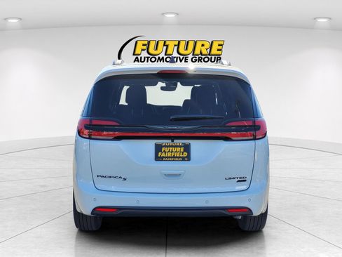 New 2026 Chrysler Pacifica Limited w/ S Appearance Package image 5