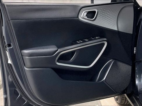 Used 2024 Kia Soul LX w/ Option Group 015 image 9