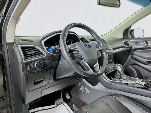 Used 2016 Ford Edge Titanium image 10