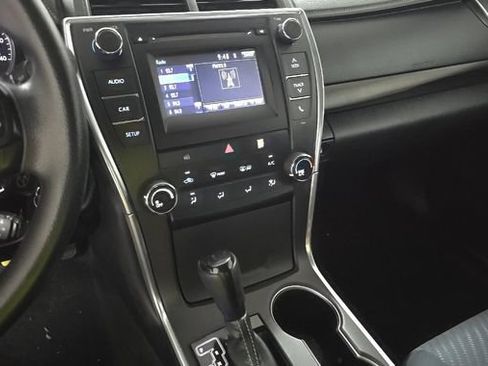 Used 2017 Toyota Camry LE FWD image 8
