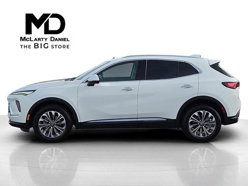 Used 2024 Buick Envision Preferred image 3